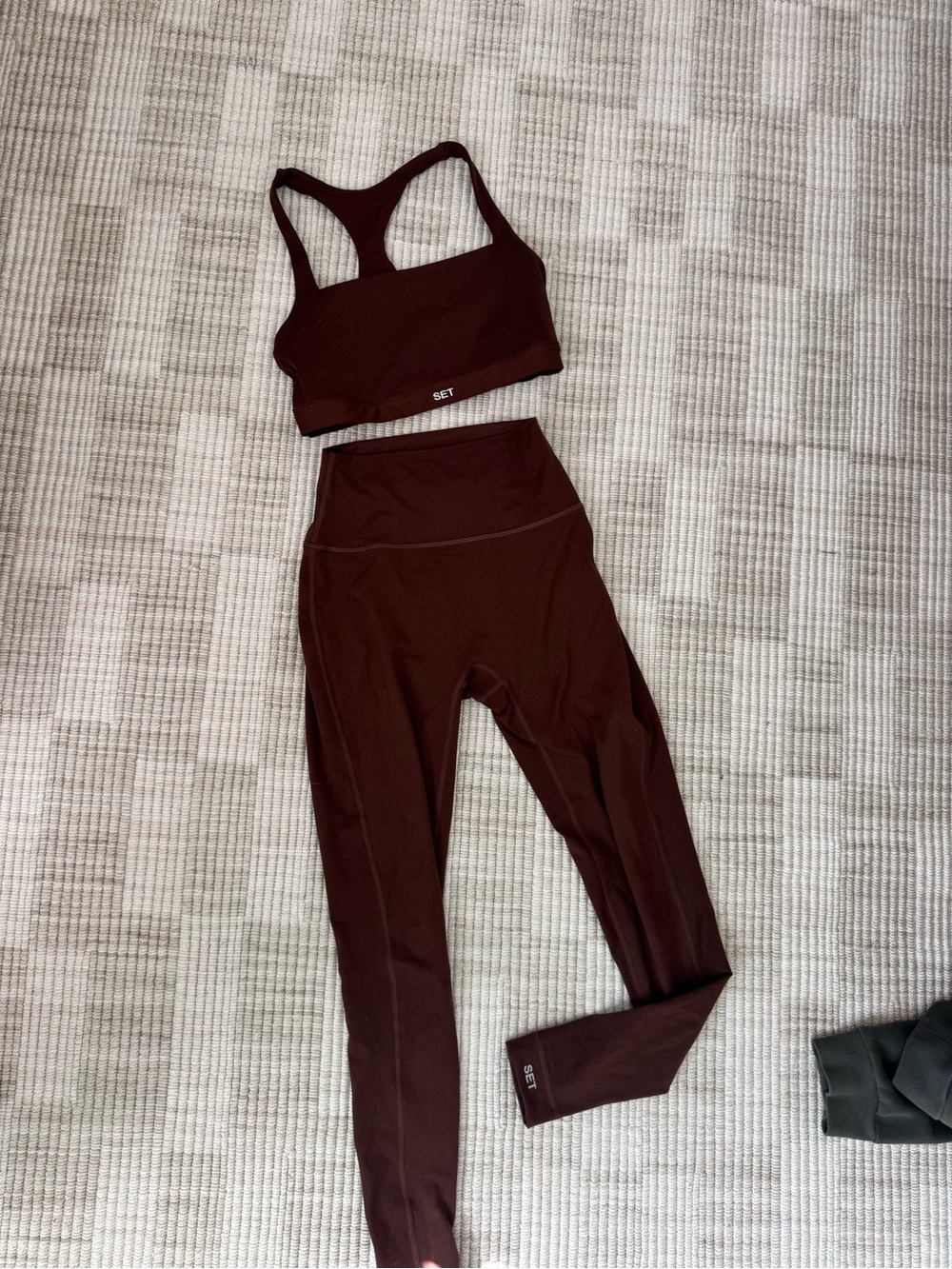 SET Active Brown set